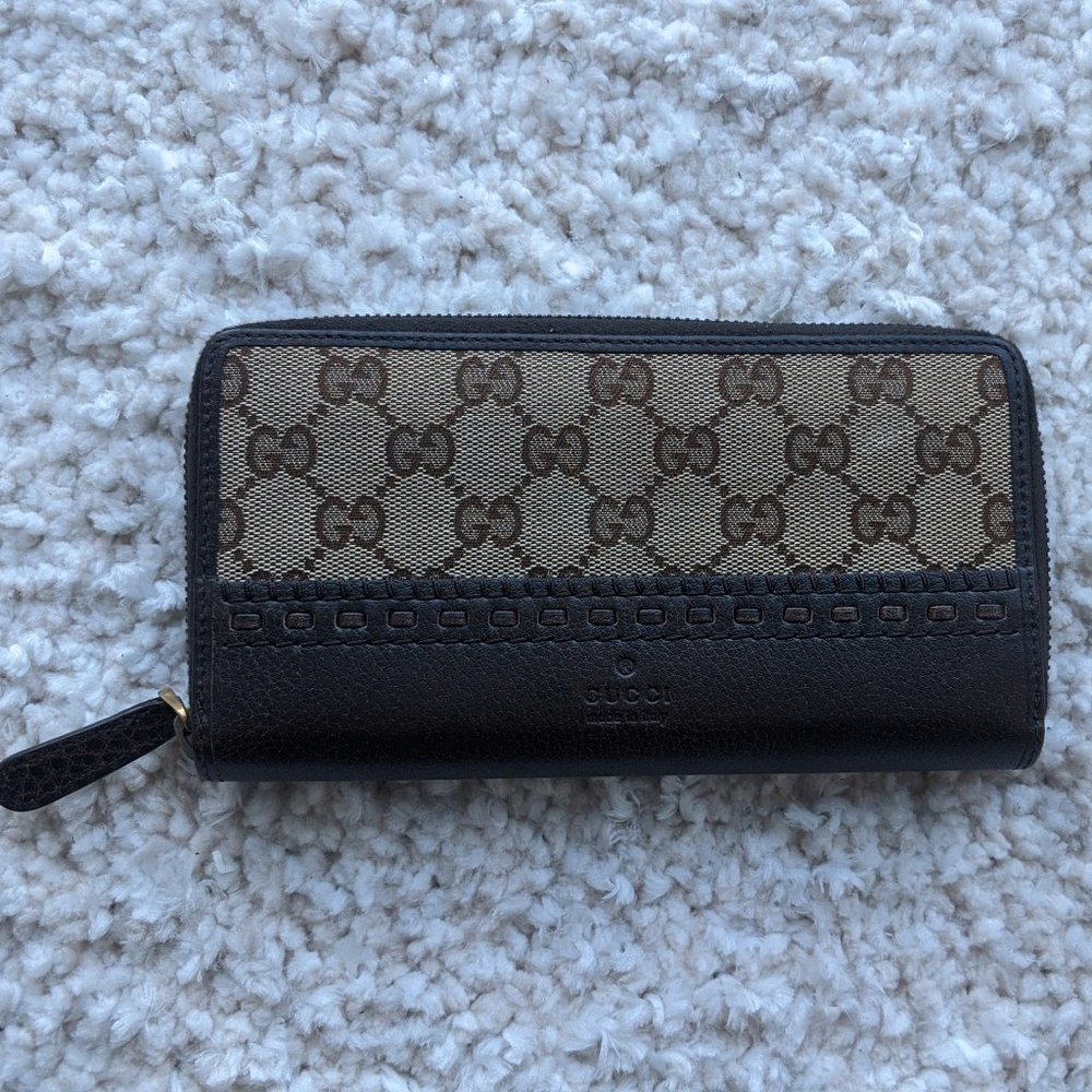 Vintage Gucci Zip Wallet